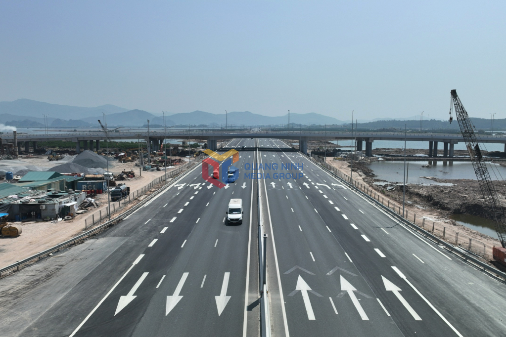 Hệ thống giao thông hạ long xanh Apollo City